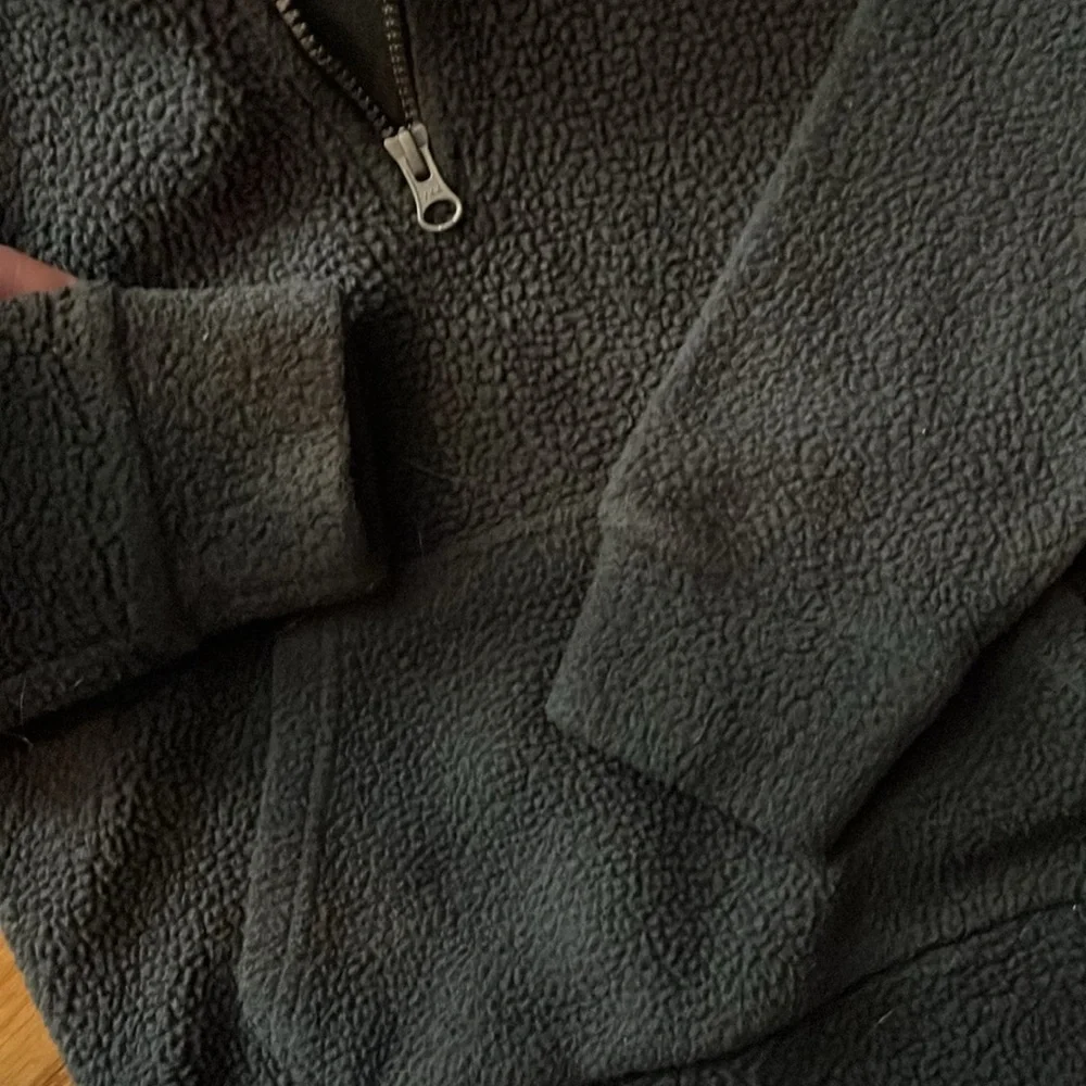 Old Navy fleece quarter zip hoodie perfect condition size is S 6/7 fit us 5/6.